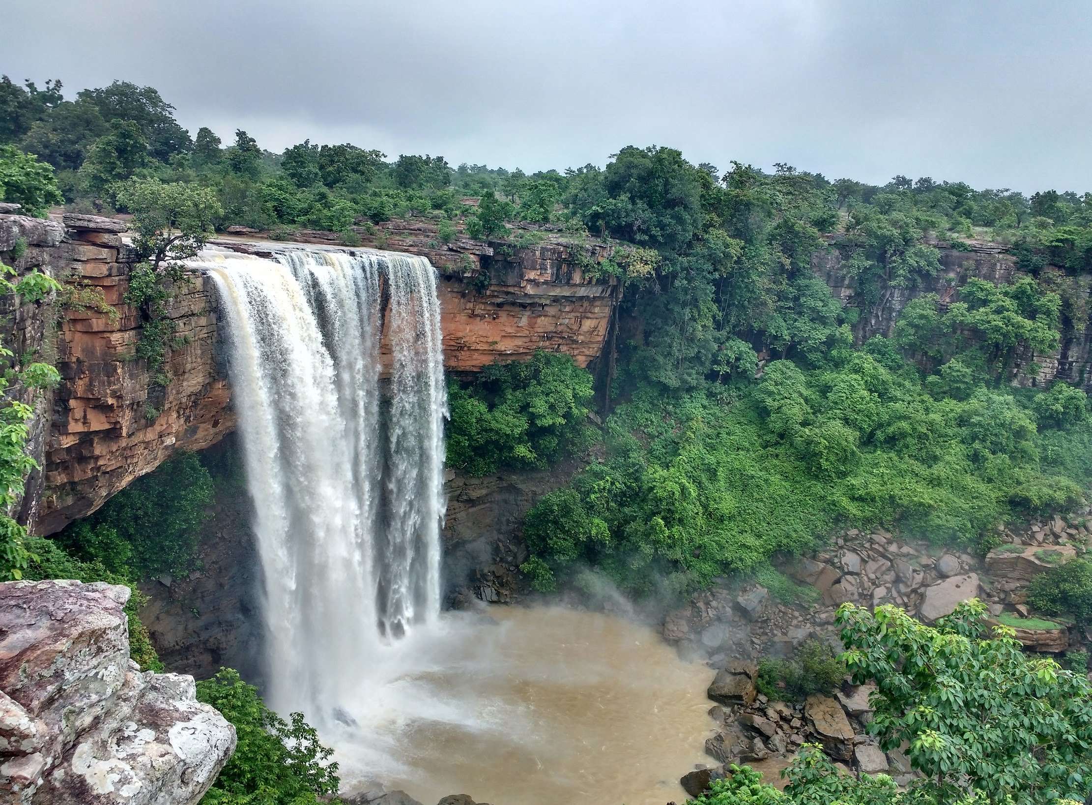 Tamra Ghoomar Waterfalls