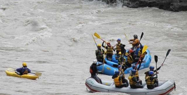 Rafting & Kayaking in Indus River