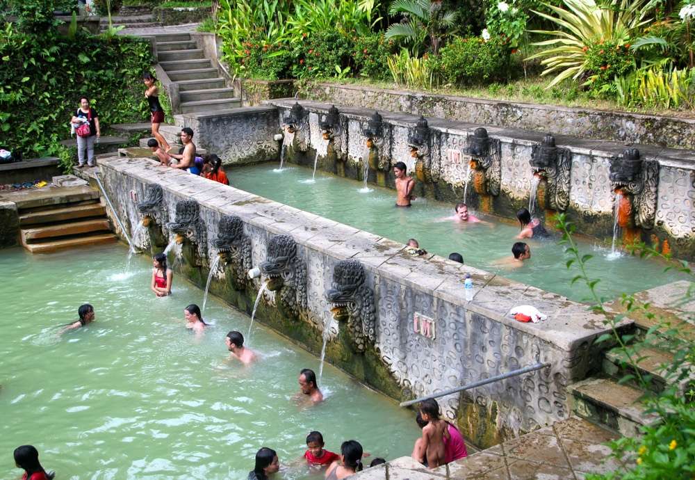 Banjar Hot Spring, Lovina
