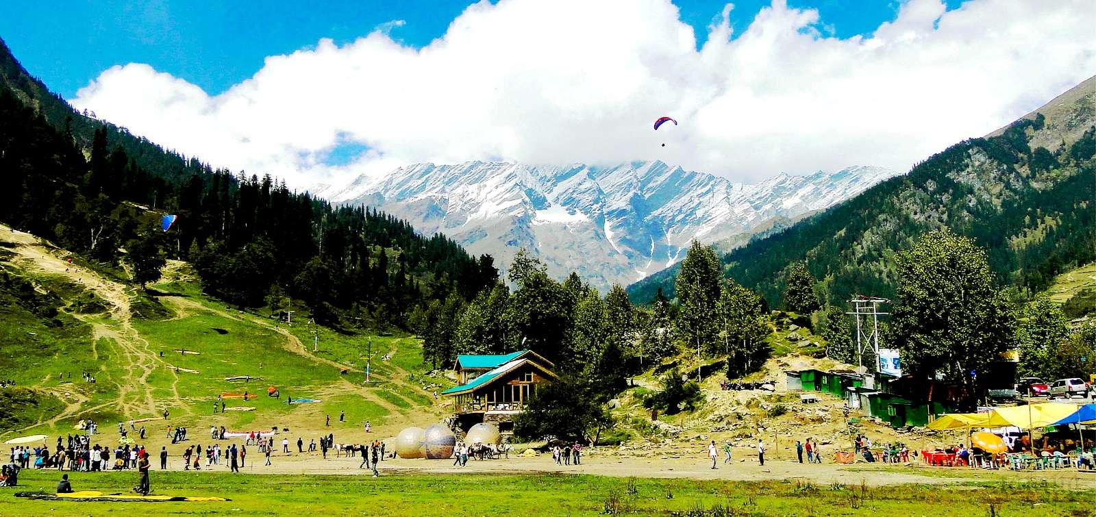 Manali (537 Km from Delhi)