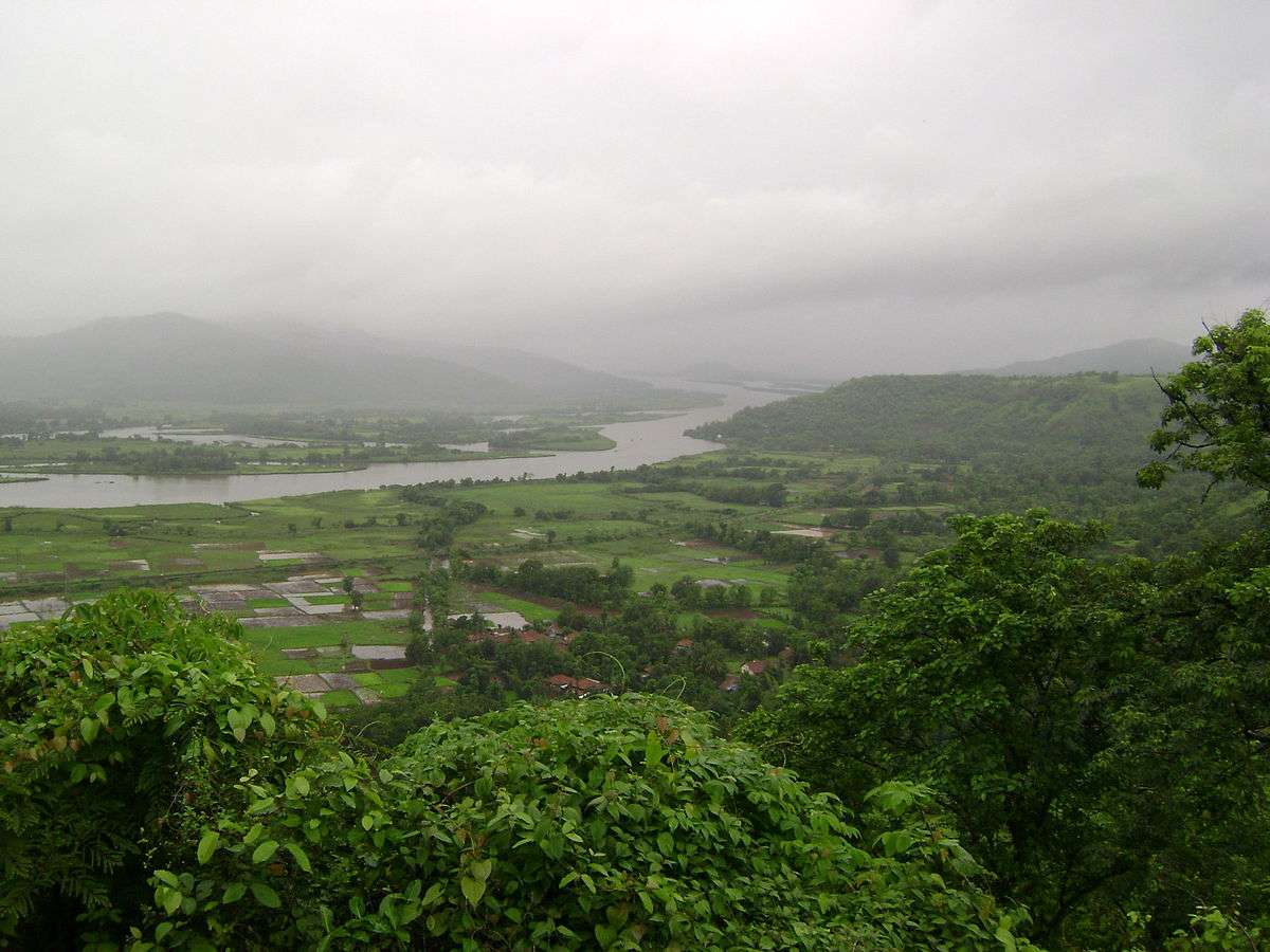 Chiplun (233 km from Pune)