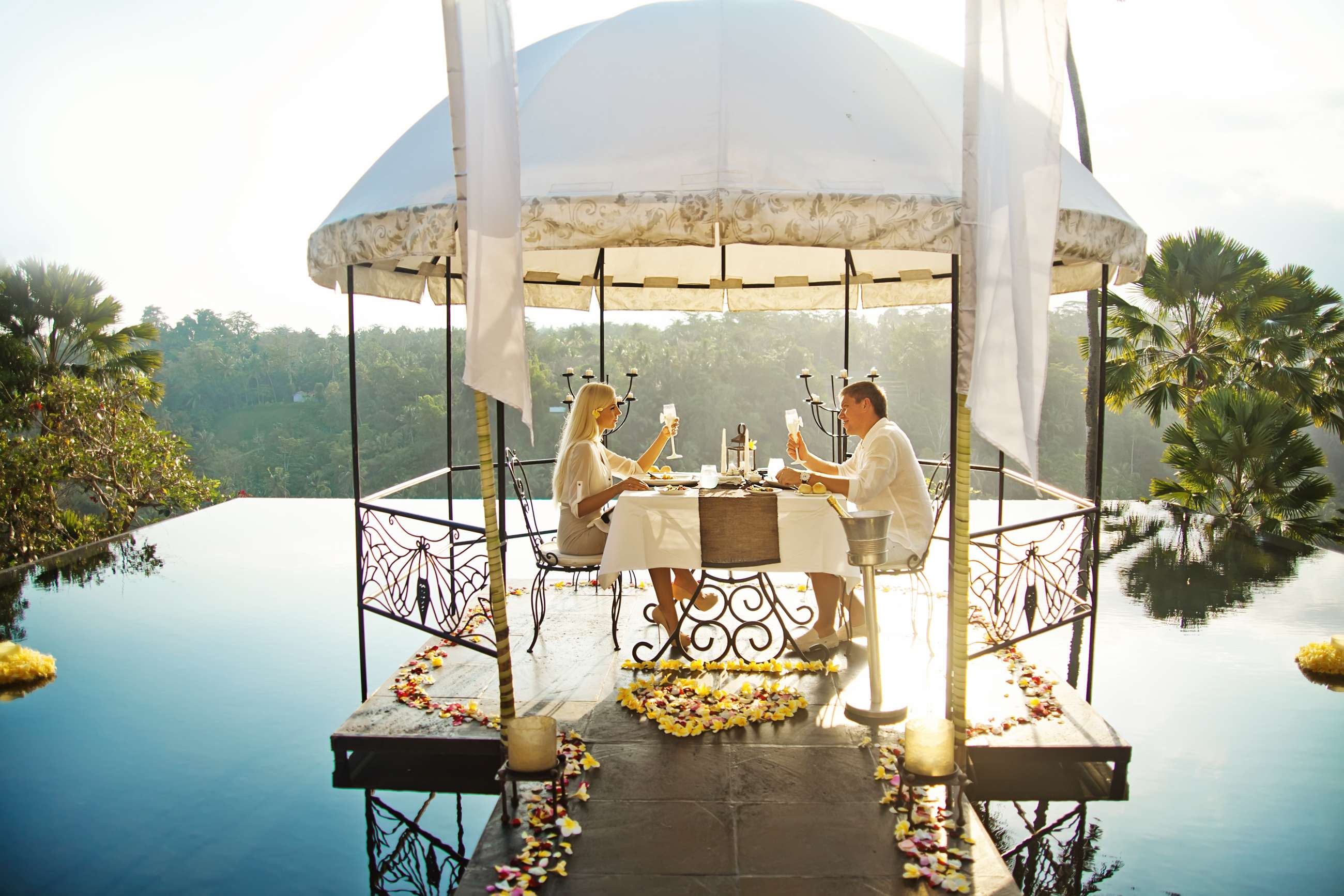 35 Best Bali Resorts for Couples - {{year}} (Location,Amenities & Price)