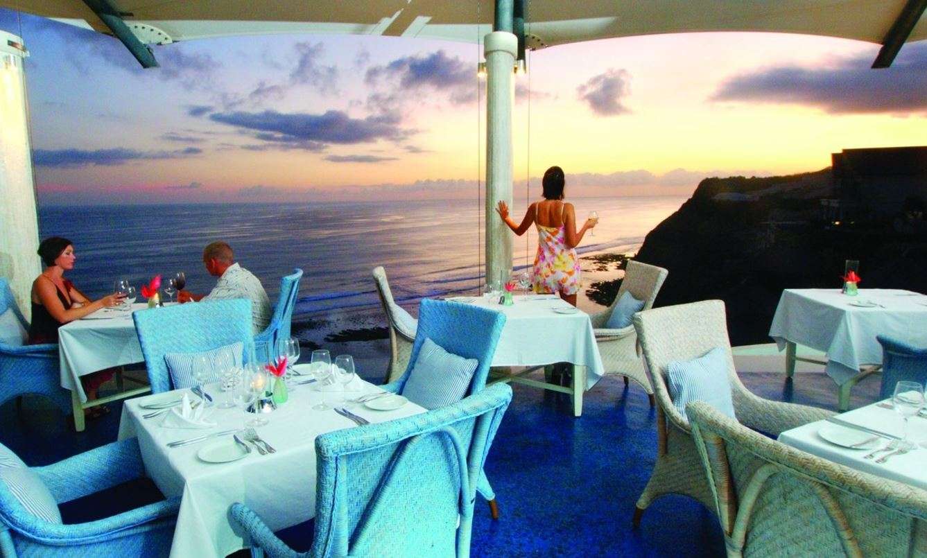 Dinner on Hills With The Waves - Di Mare Restaurant