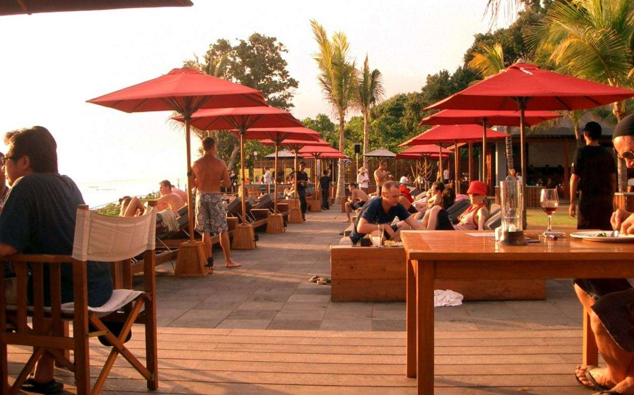 Gorgeous Seminyak Beachfront Setting - Mejekawi by Ku De Ta