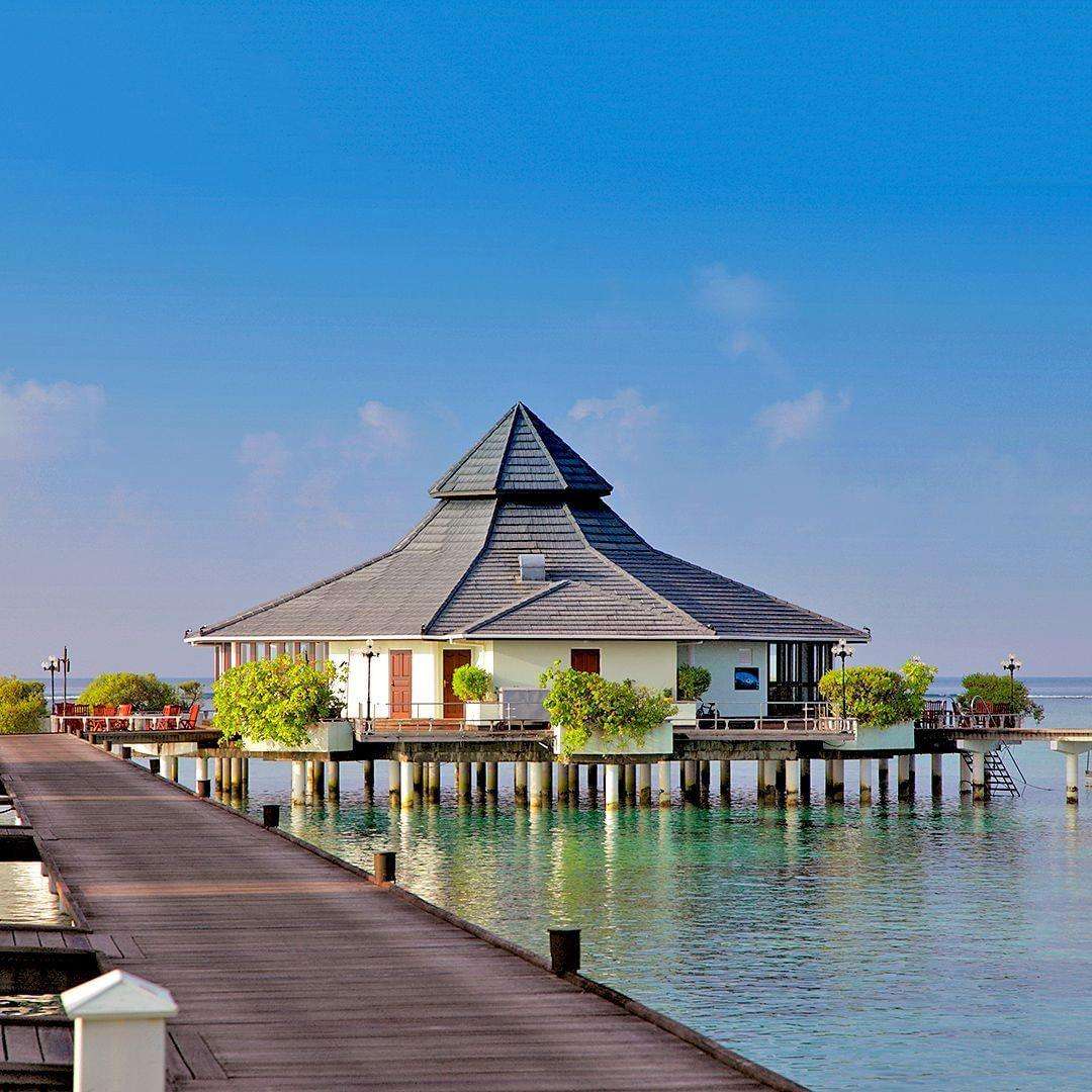 Sun Island Resort And Spa