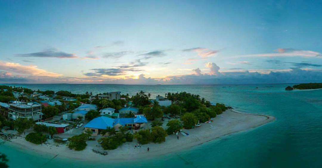 Dhiffushi White Sand Resort