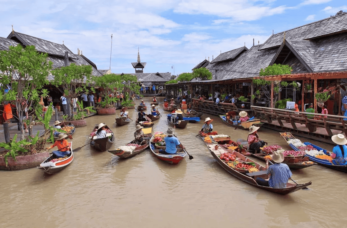 Phuket Floating Market
