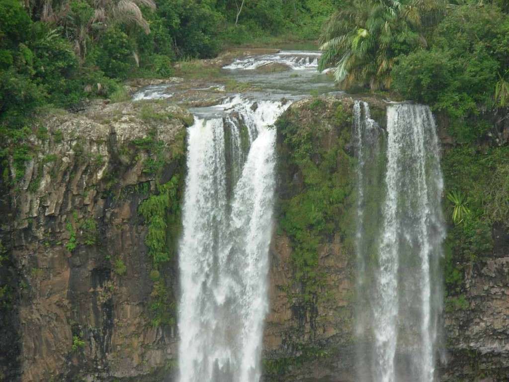 Alexandra Falls