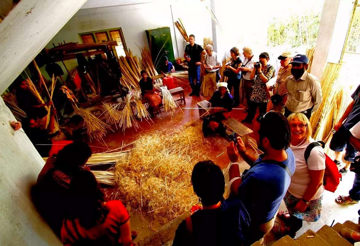 The Bamboo Factory, Uravu