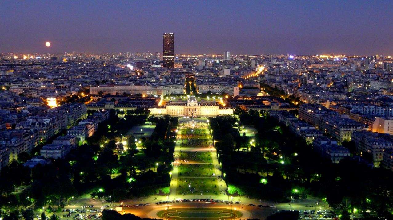 Enjoy at Champ de Mars (Port Louis)