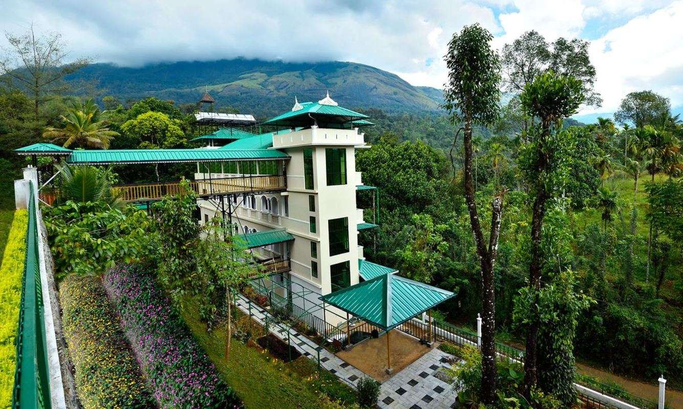 Mountain Trail Resort, Munnar