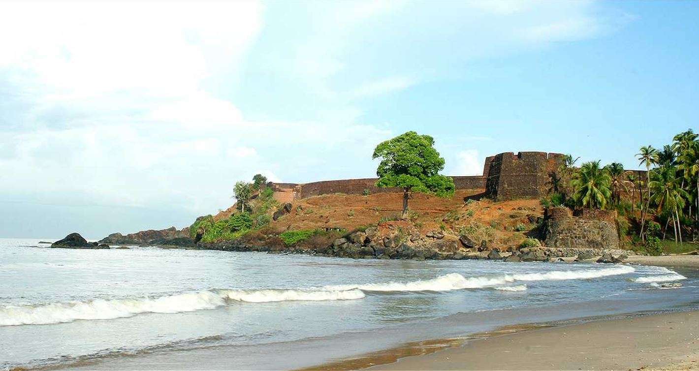 Watch Beautiful Sea From Bekal Fort
