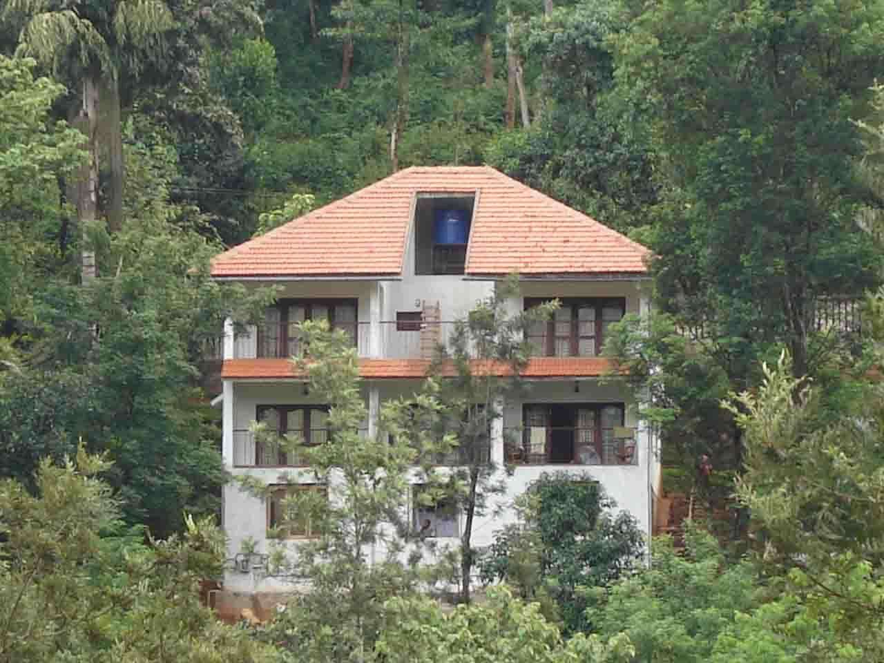 Planet Green Plantation Resort