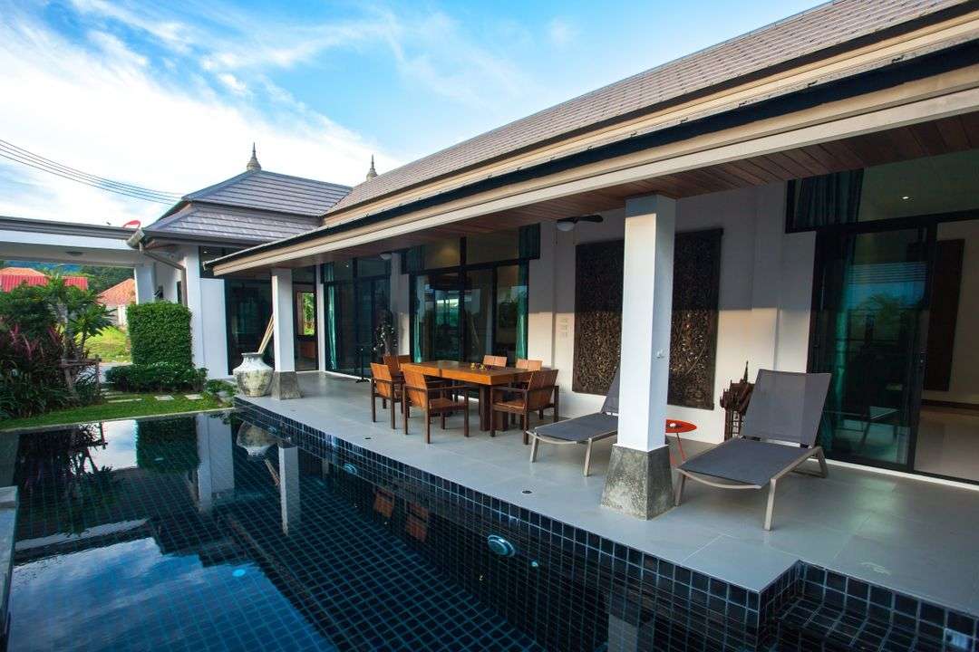 An Easy On The Pocket Emotion 2 Pool Villa in Chang Wat Phuket 