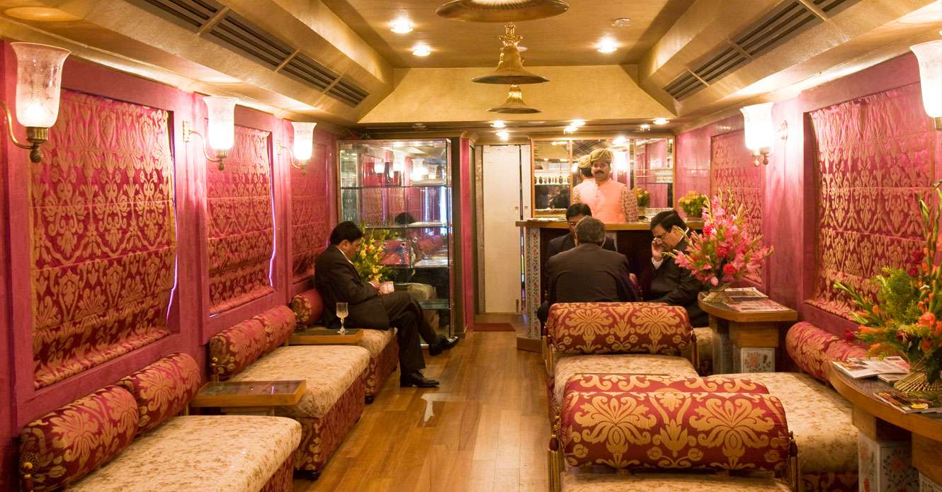 Coaches Details of Royal Rajasthan on Wheels