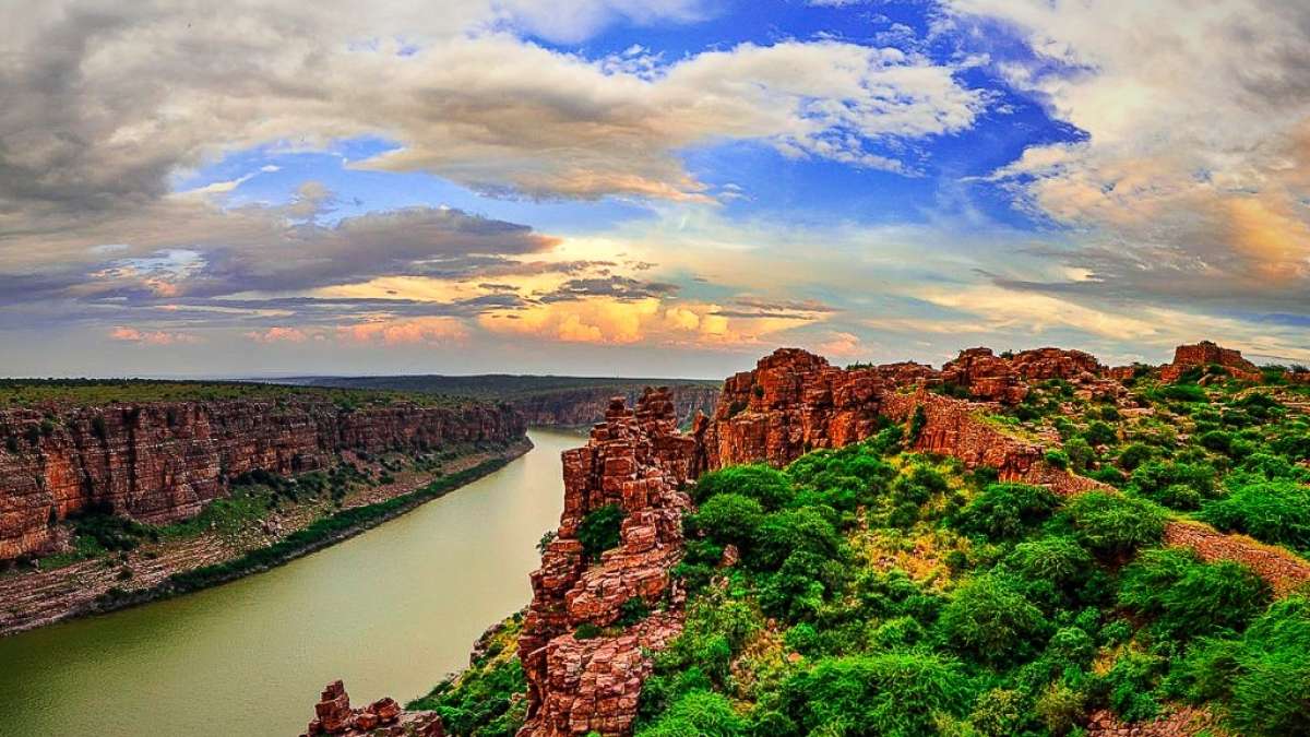 Gandikota (282 Km from Bangalore)