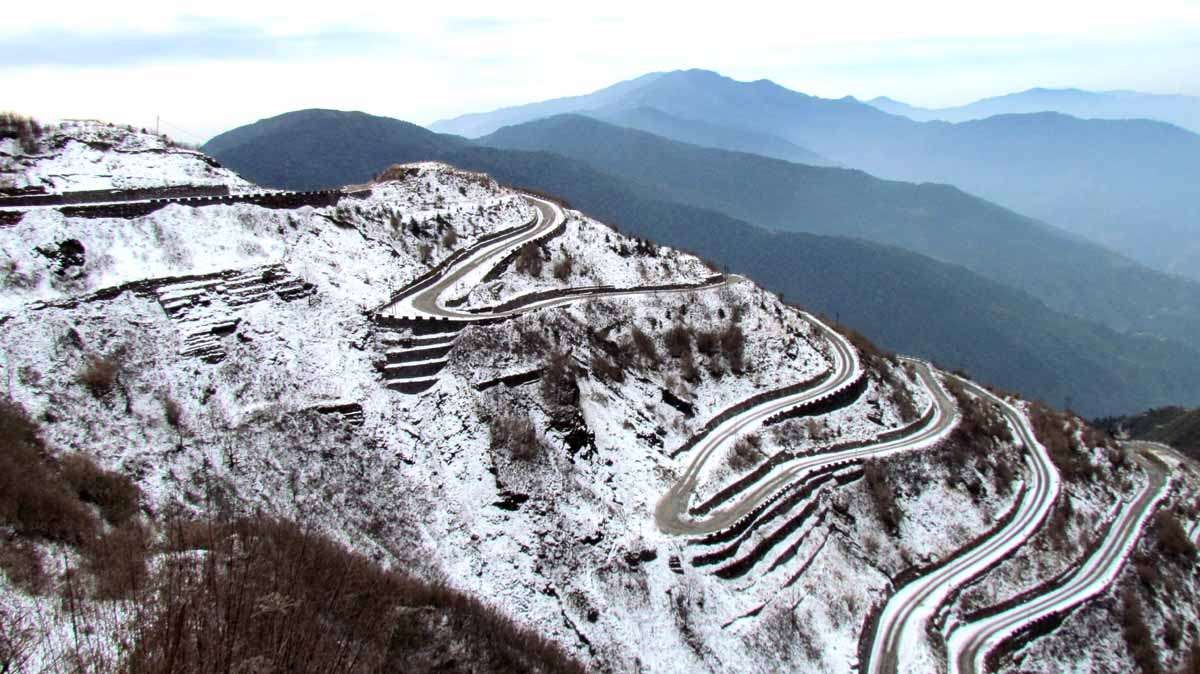 Zuluk (91 Km from Gangtok)