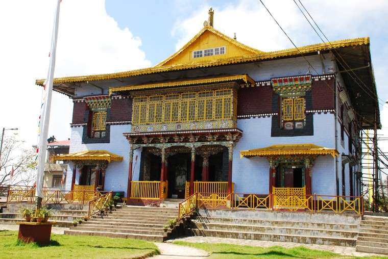 Kheocheparimelli-Pemayangtse (33 kms)