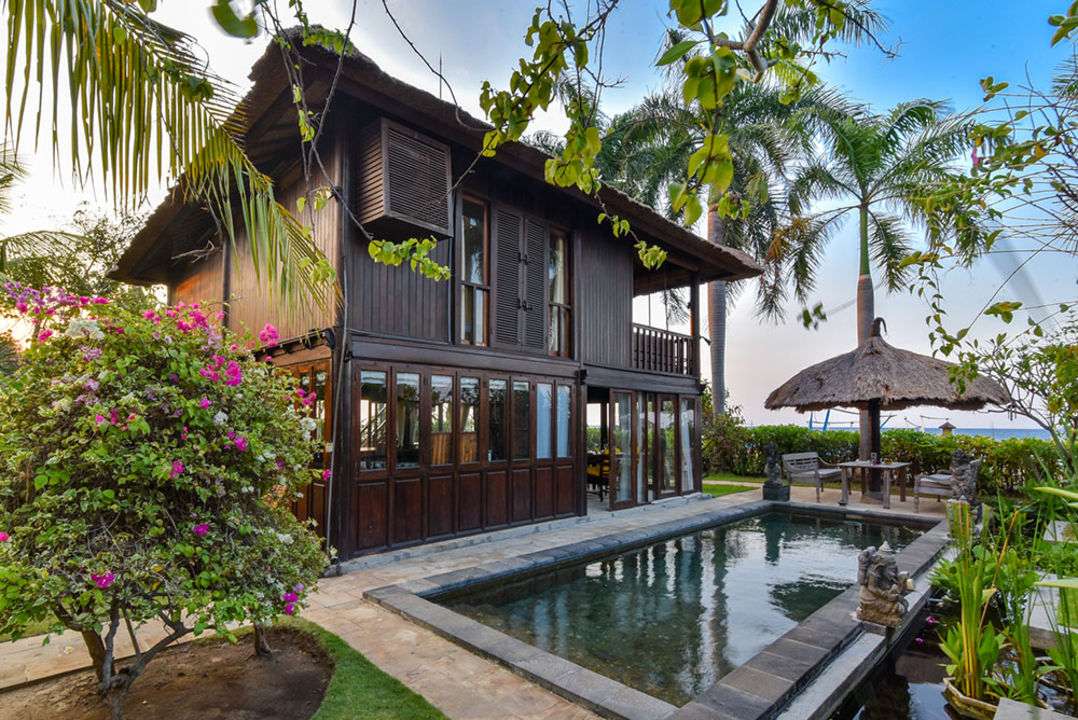 Beautiful Seaview on your Honeymoon in Lumbung Villa