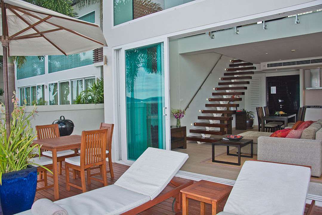 Romantic Villa with Chalong Bay Views