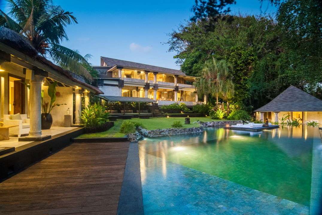  Opulent Villa Rumah Matisse in Canggu