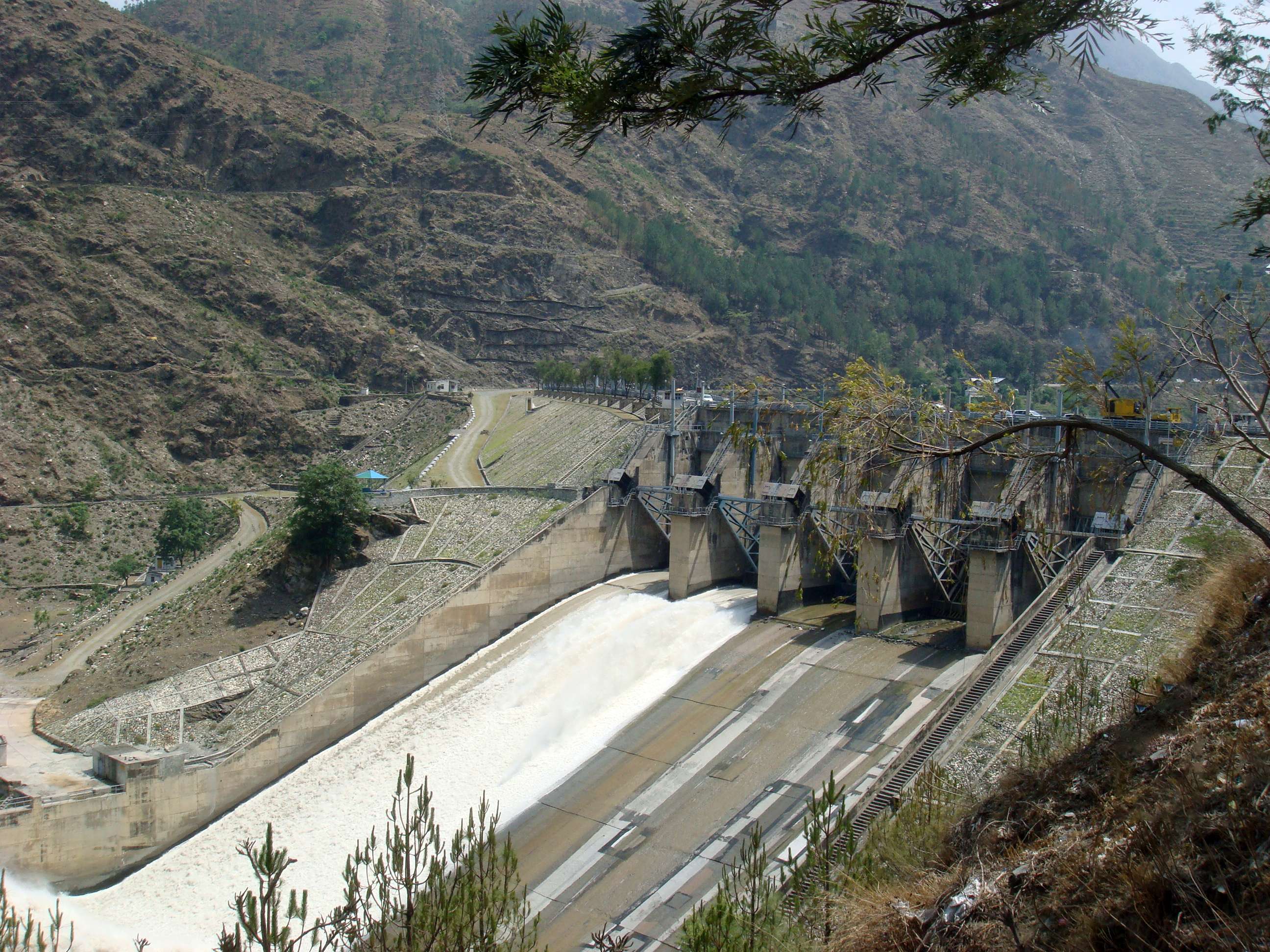 Pandoh Dam