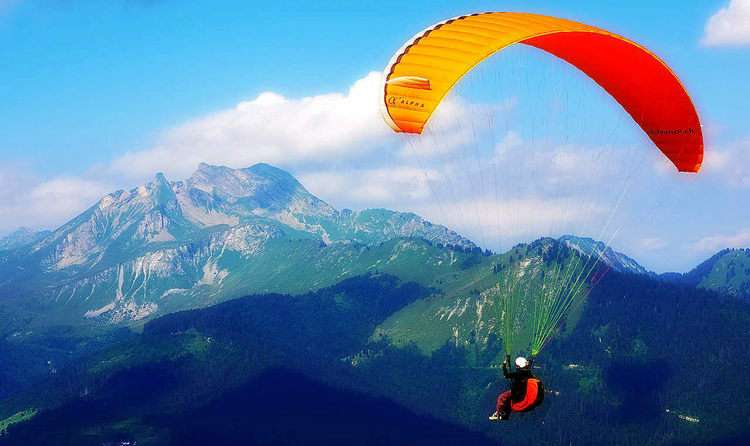 Paragliding