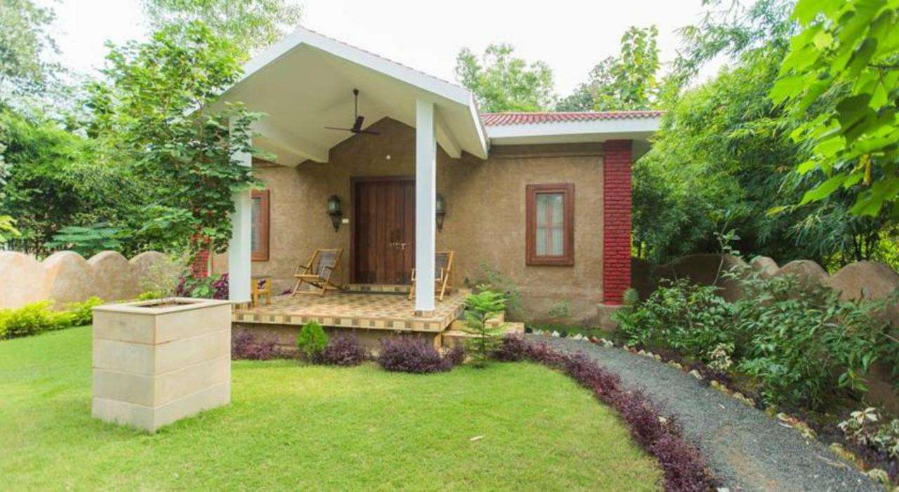 Lemon Tree Wildlife Resort, Bandhavgarh National Park