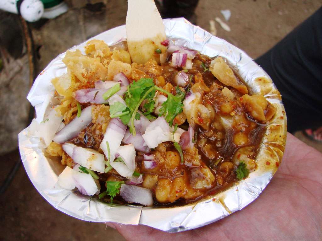 Enjoy Mouth-Watering Street Food of Khajuraho