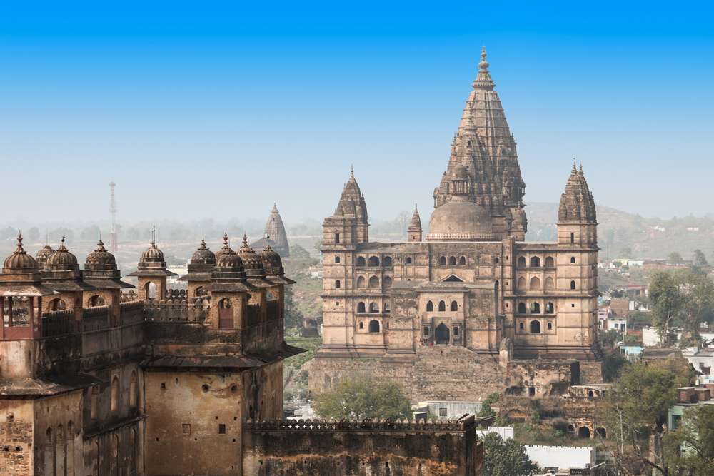 Witness the Architecture of Chaturbhuj Temple