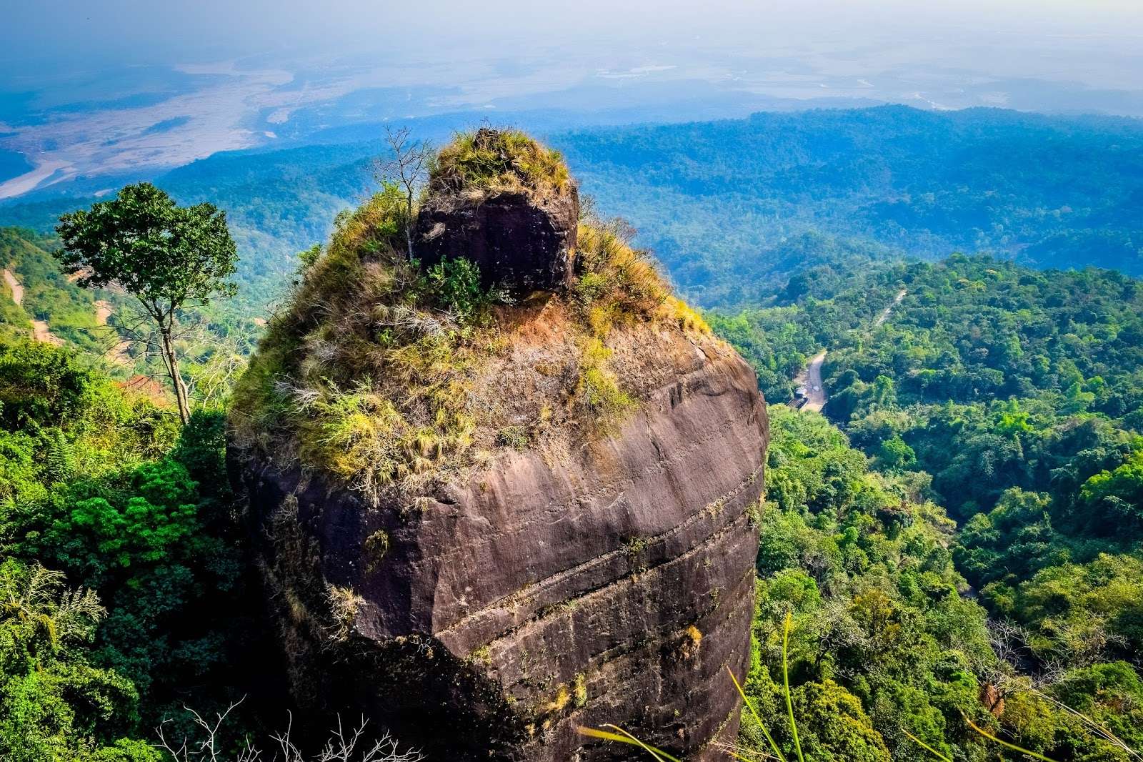 Khoh Ramhah or Motrop (64 km from Shillong)