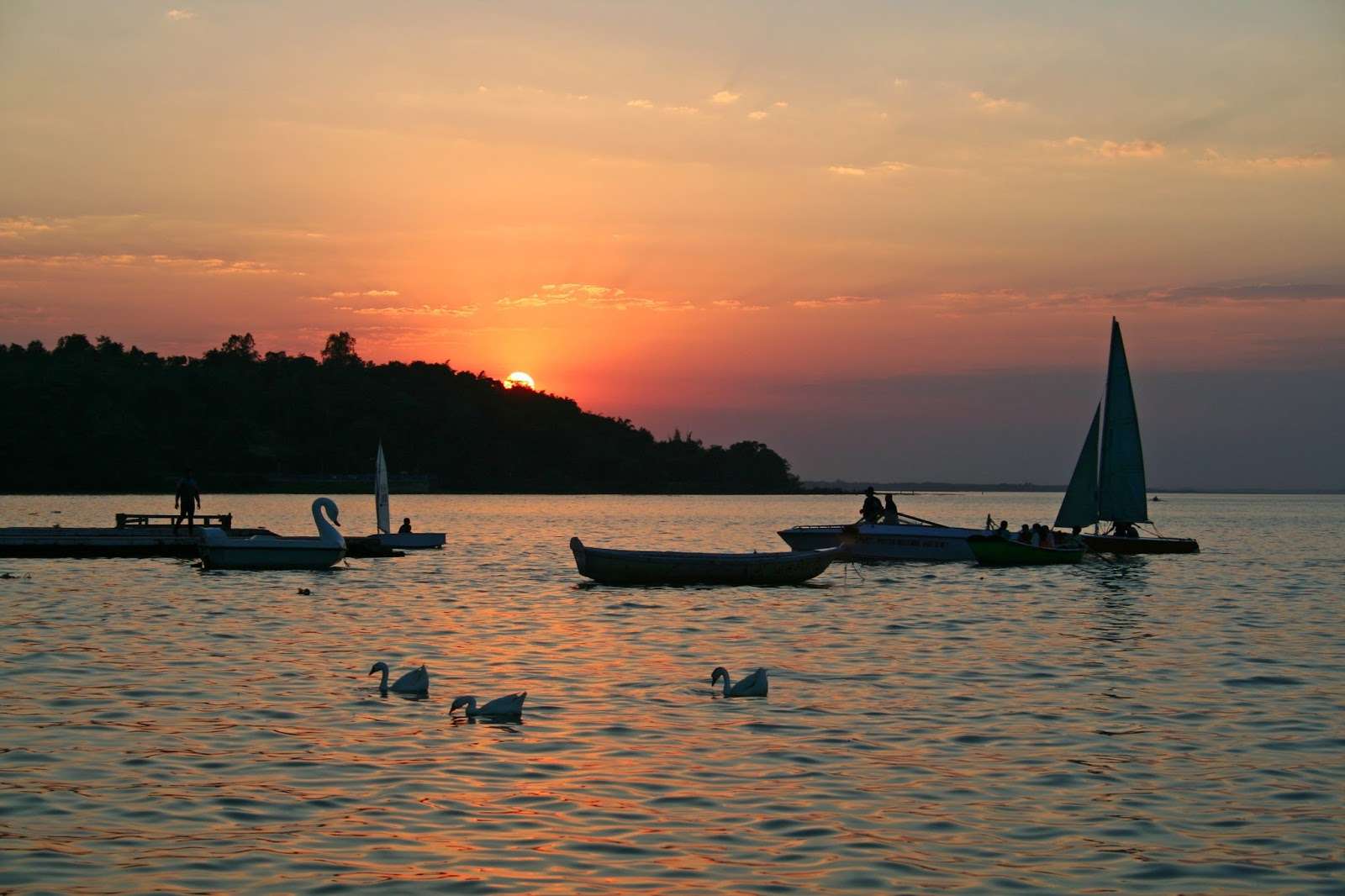 Romantic Boat Ride on Upper Lake