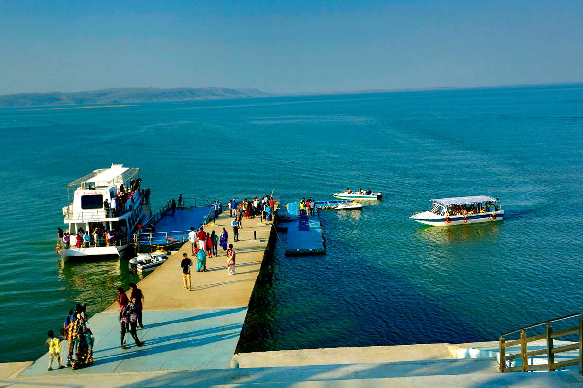 Enjoy Water Sports at Hanuwantiya Island