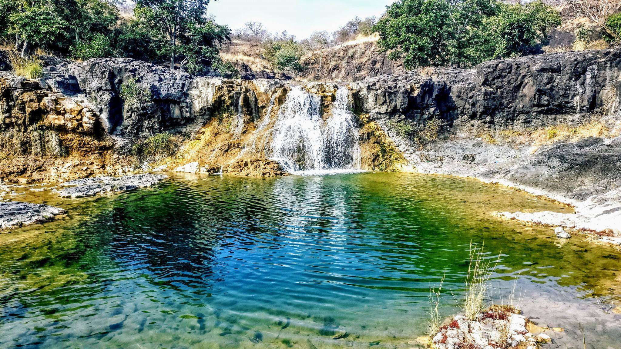 Bamniya Kund Waterfall Trek, Indore | Book Now @ Rs 650 Only