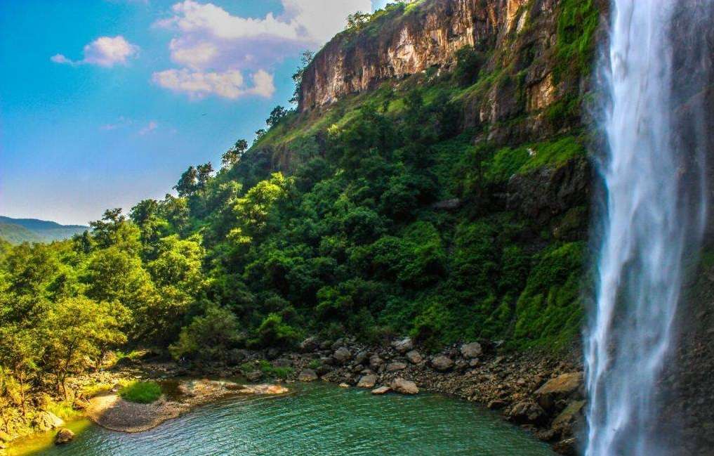 Gidiya Kho Waterfall Trek, Indore | Book Now @ Rs 650 Only