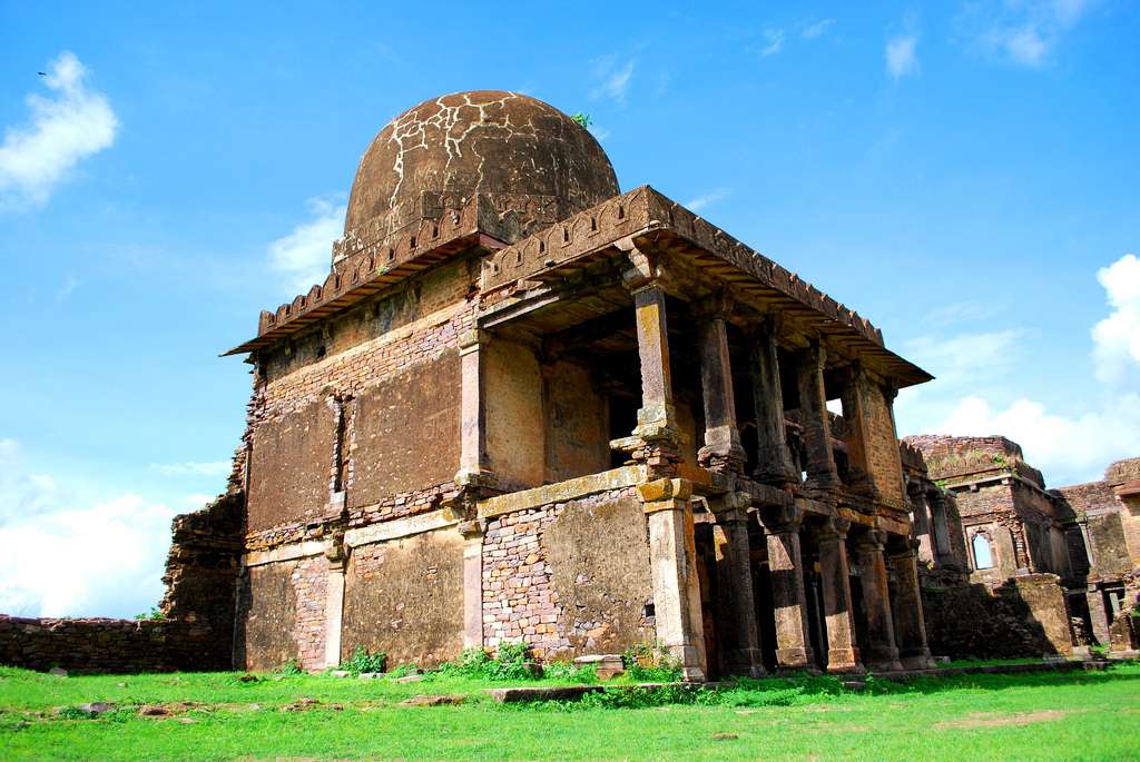 Bhopal to Raisen Fort Road Trip