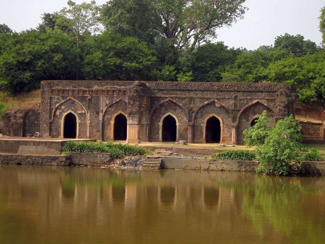 Rewa Kund Group Trek, Mandu