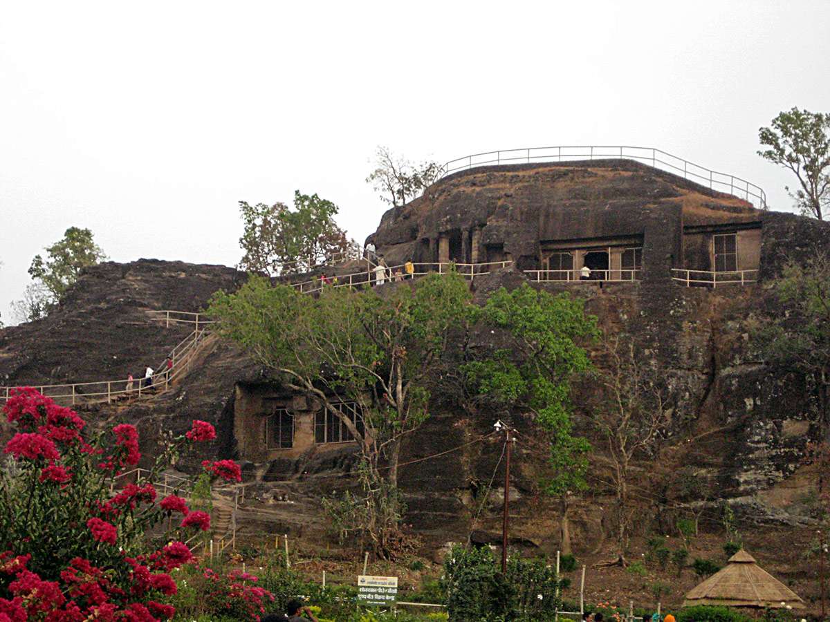 Pandav Caves, Pachmarhi