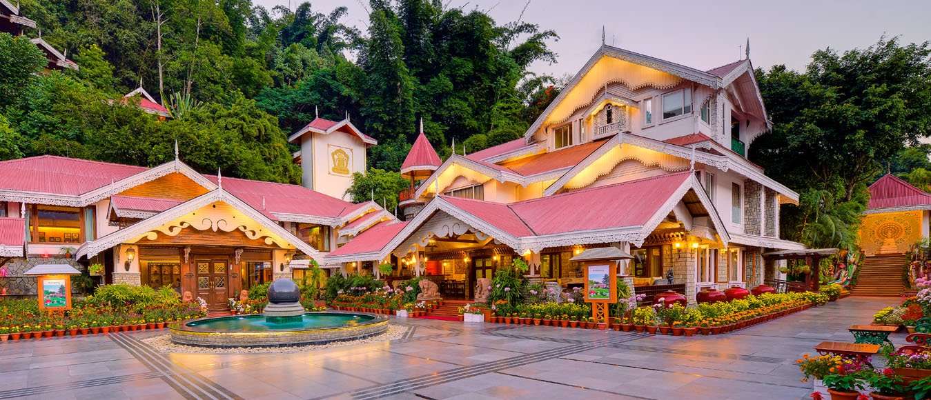 15 Resorts In Gangtok, Book Now & Get Upto 50% Off