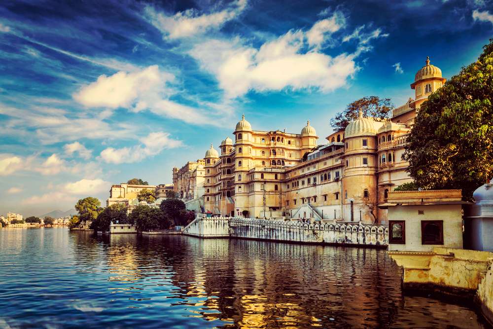 Udaipur Half Day Sightseeing Tour Flat 35% Off