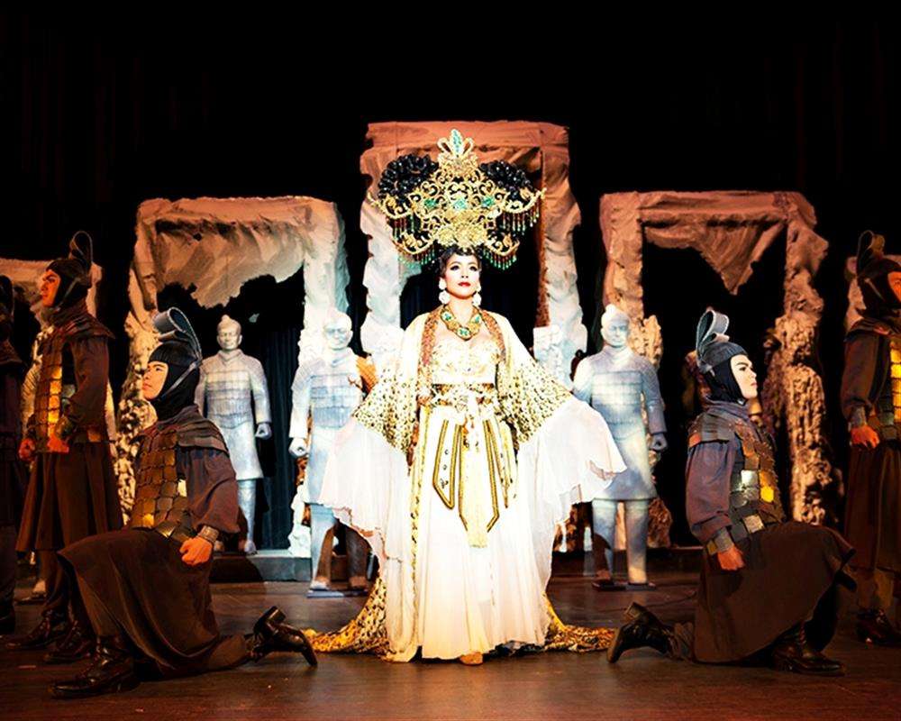 Colosseum Show Pattaya Tickets, Book @ ₹710 & Save 35%