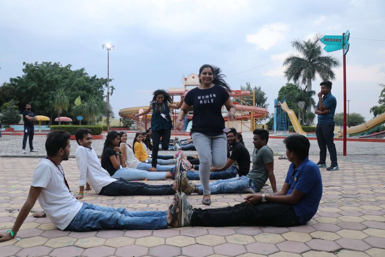 1545216064 img 20181030 wa0017