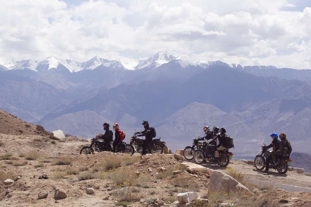 Documents that I need to carry to rent a bike in Leh?