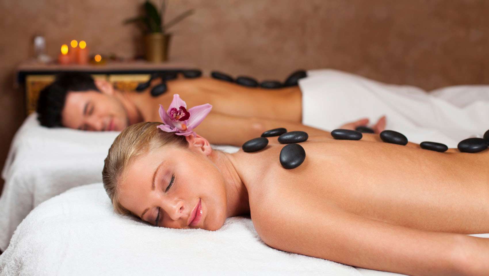 Shine from Head to Toe in Bronz Spa