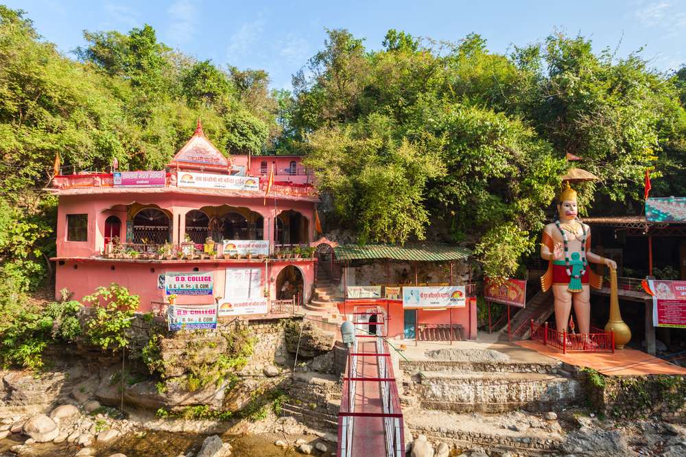 Visit the Distinct Location of Tapkeshwar Temple