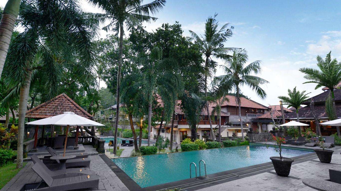 Champlung Sari Hotel