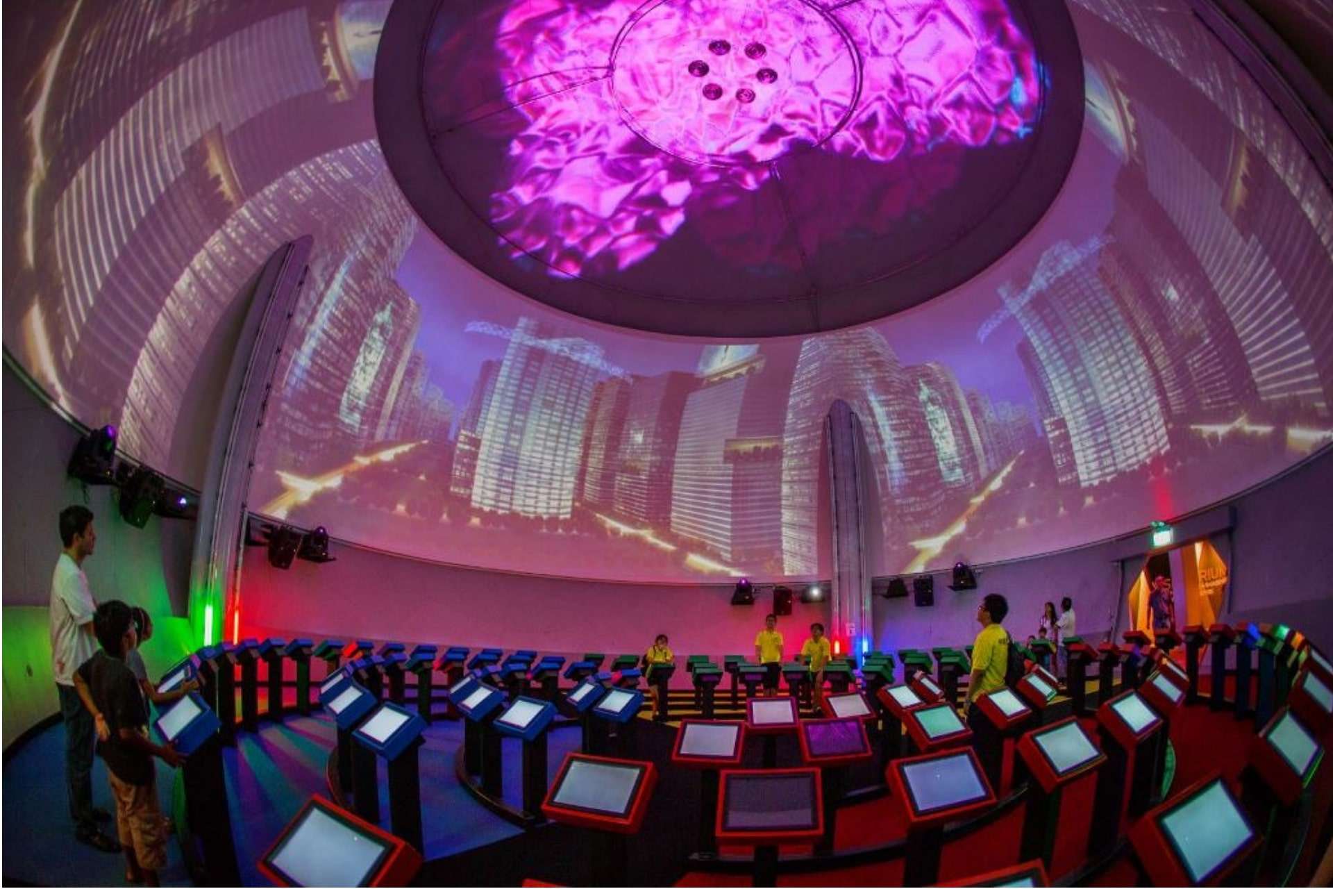 Visit the Singapore Discovery Centre