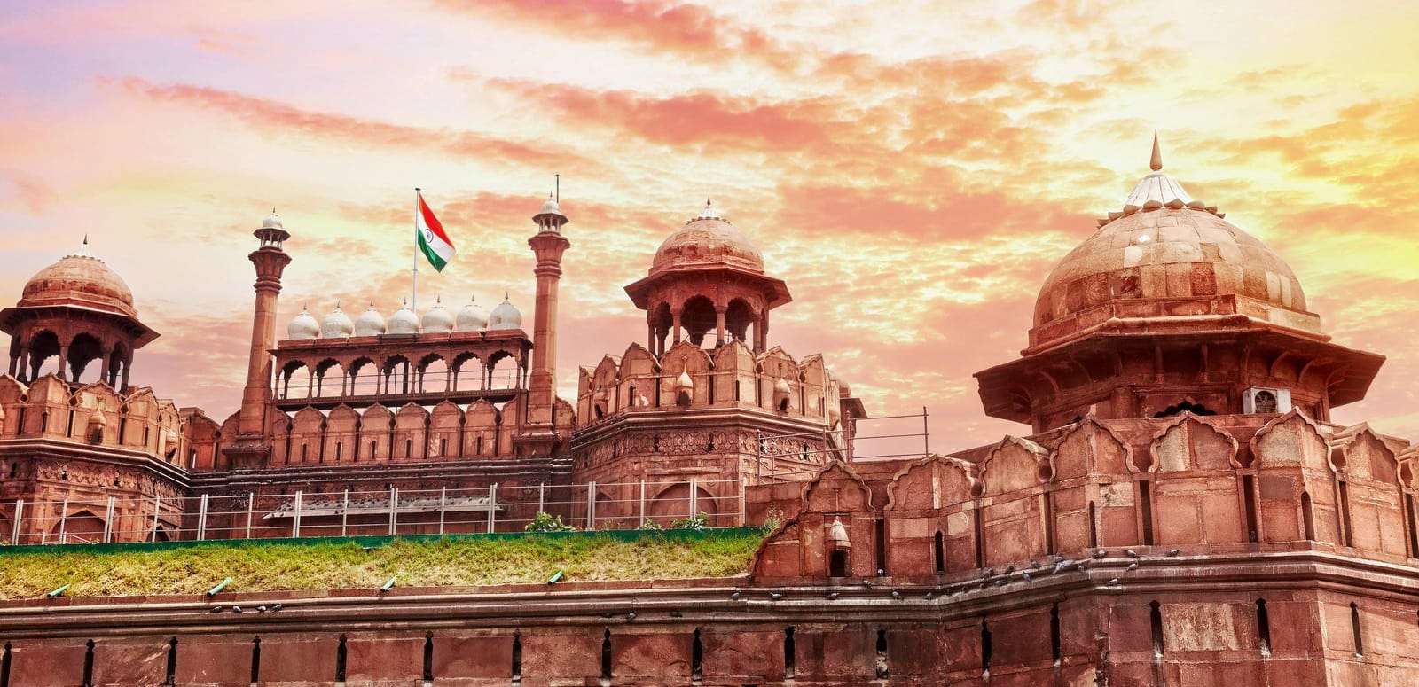 Delhi Weather & Temperature Guide - {{year}}