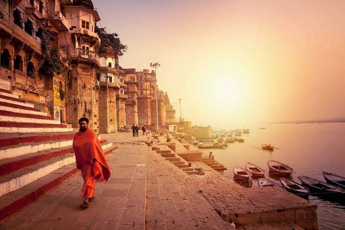 Delhi to Mathura (180 km)