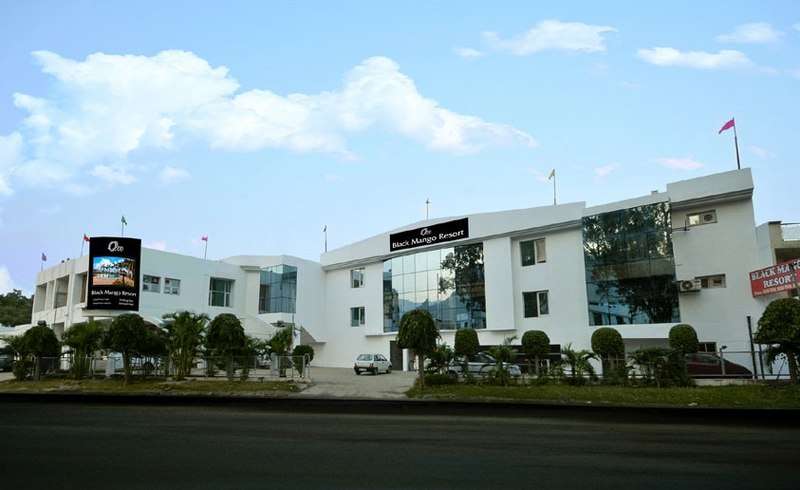 Black Mango Resort